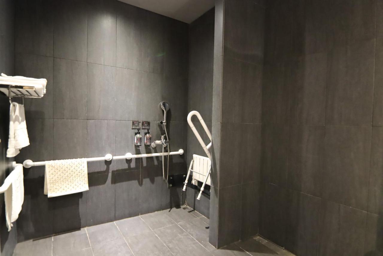 צ'יאיי סיטי Orient Luxury Hotel מראה חיצוני תמונה
