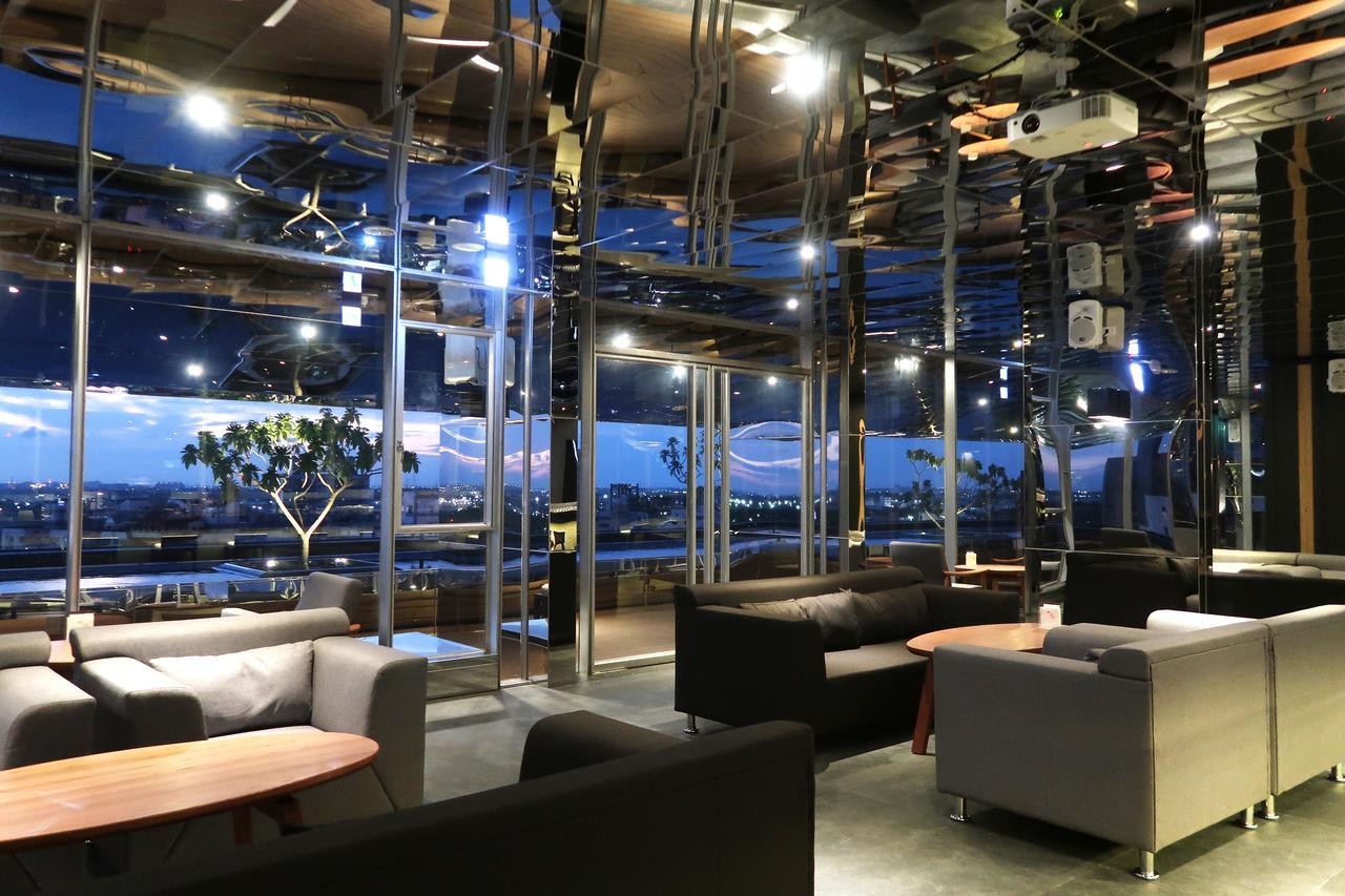 צ'יאיי סיטי Orient Luxury Hotel מראה חיצוני תמונה
